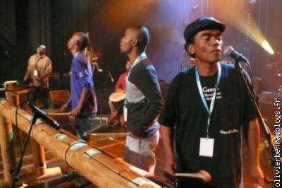 Grand moment: musiciens malgaches en avant première au Grand Rex